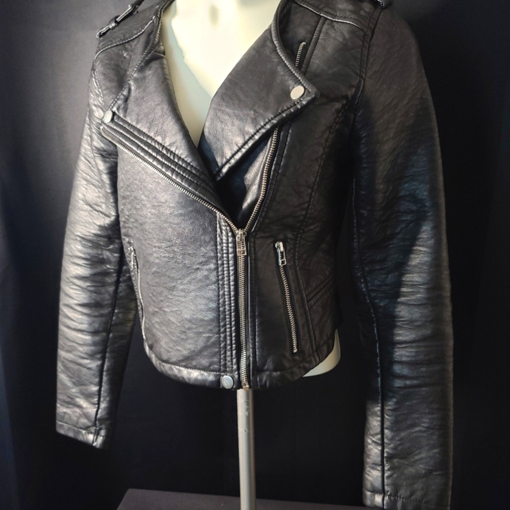 Cropped Faux Leather Jacket